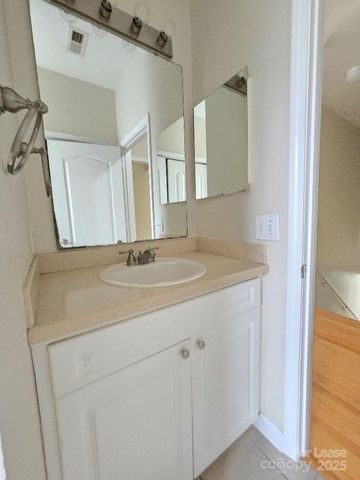 15224 Coventry Court Lane, Charlotte, NC 28277