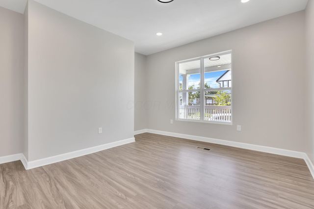632 E 2nd Avenue, Columbus, OH 43201