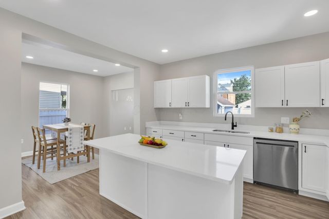 632 E 2nd Avenue, Columbus, OH 43201