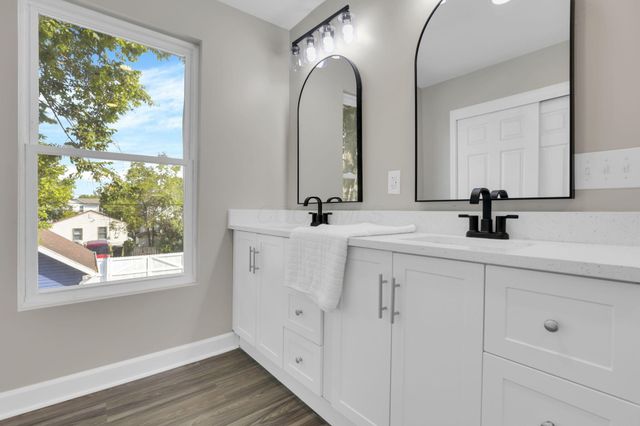 632 E 2nd Avenue, Columbus, OH 43201