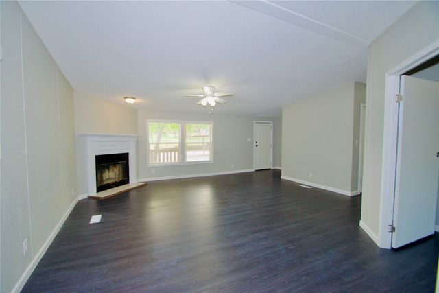 129 Salt Flat Court, Springtown, TX 76082