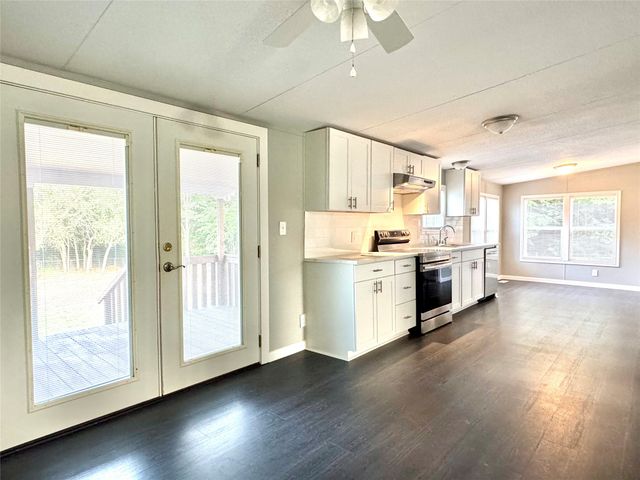129 Salt Flat Court, Springtown, TX 76082