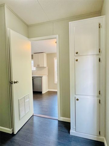129 Salt Flat Court, Springtown, TX 76082