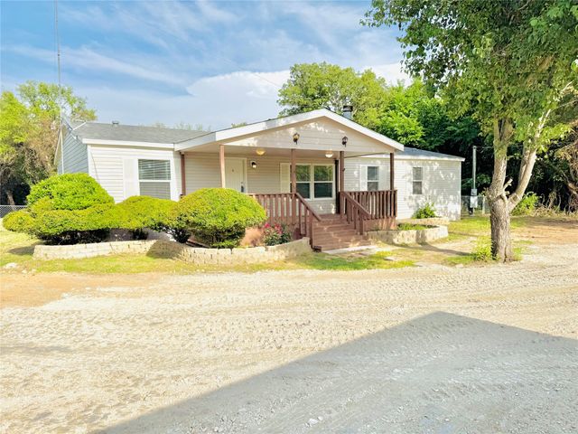 129 Salt Flat Court, Springtown, TX 76082