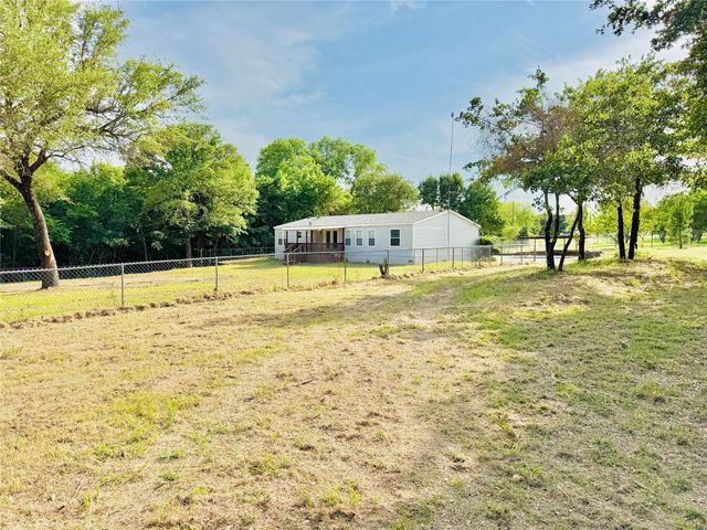 129 Salt Flat Court, Springtown, TX 76082
