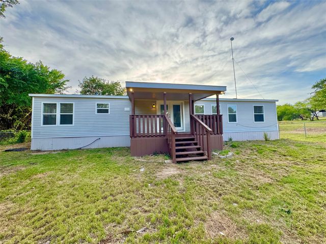 129 Salt Flat Court, Springtown, TX 76082