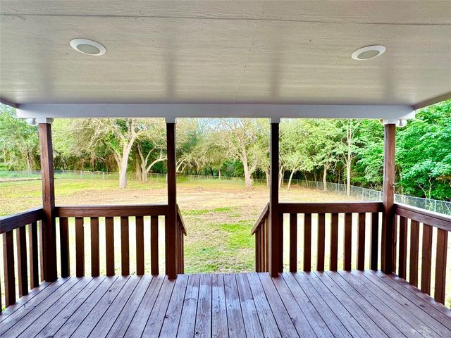 129 Salt Flat Court, Springtown, TX 76082