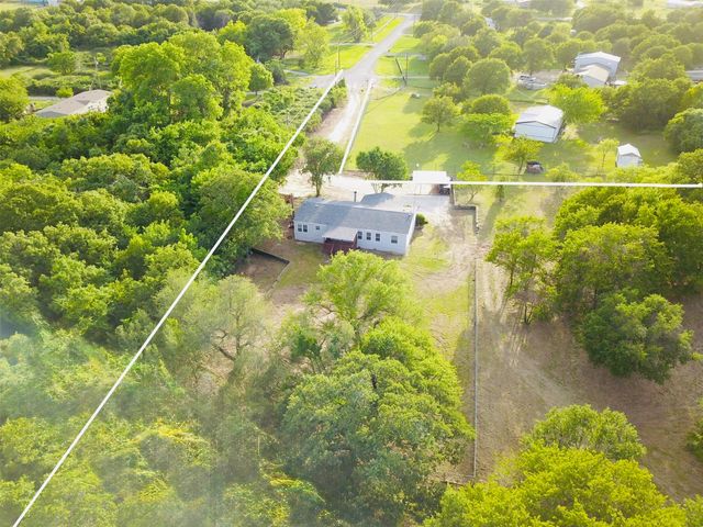 129 Salt Flat Court, Springtown, TX 76082