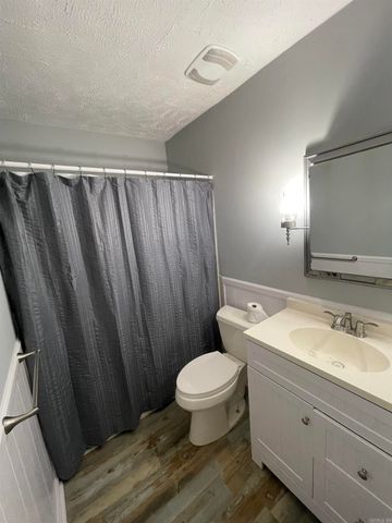 105 Wells Fargo Trl, Jacksonville, AR 72076