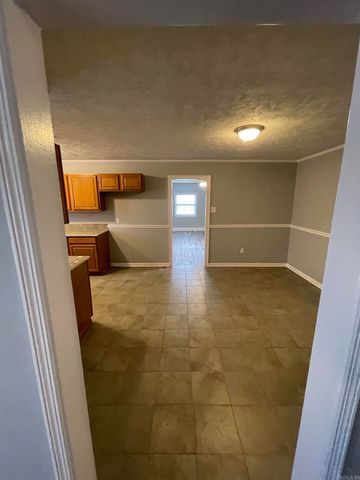 105 Wells Fargo Trl, Jacksonville, AR 72076