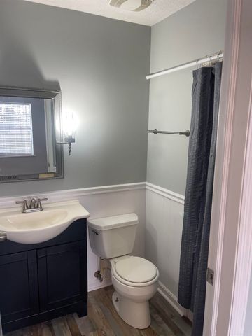 105 Wells Fargo Trl, Jacksonville, AR 72076