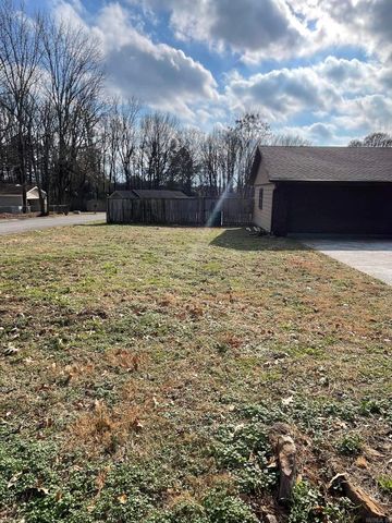 105 Wells Fargo Trl, Jacksonville, AR 72076