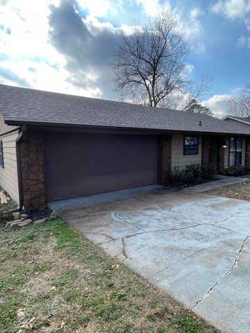 105 Wells Fargo Trl, Jacksonville, AR 72076