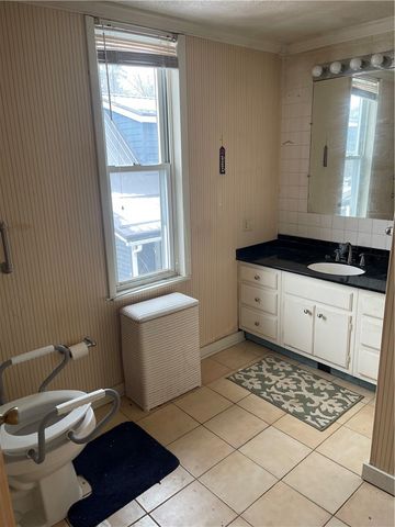 253 Ridge Ave, New Kensington, PA 15068