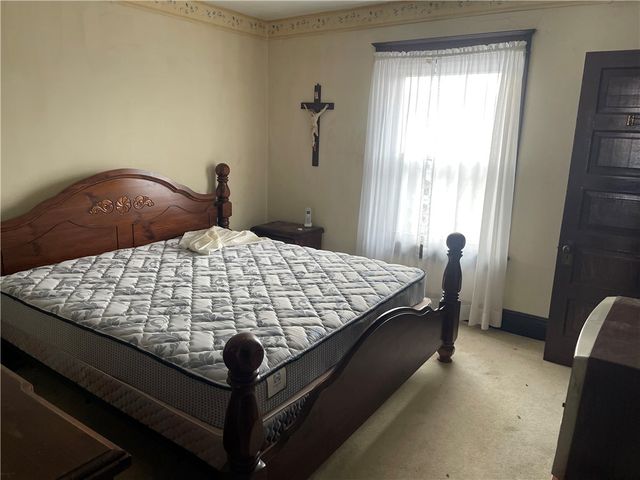 253 Ridge Ave, New Kensington, PA 15068