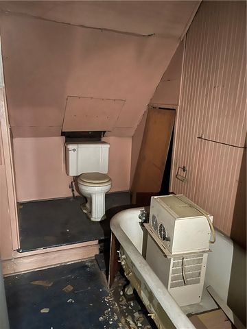 253 Ridge Ave, New Kensington, PA 15068