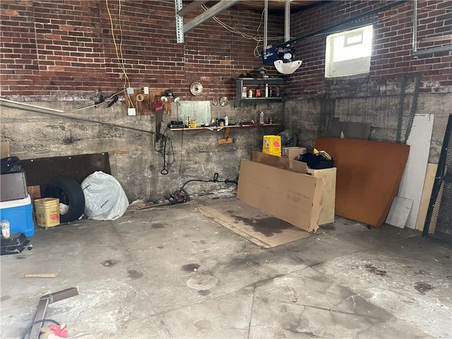 253 Ridge Ave, New Kensington, PA 15068