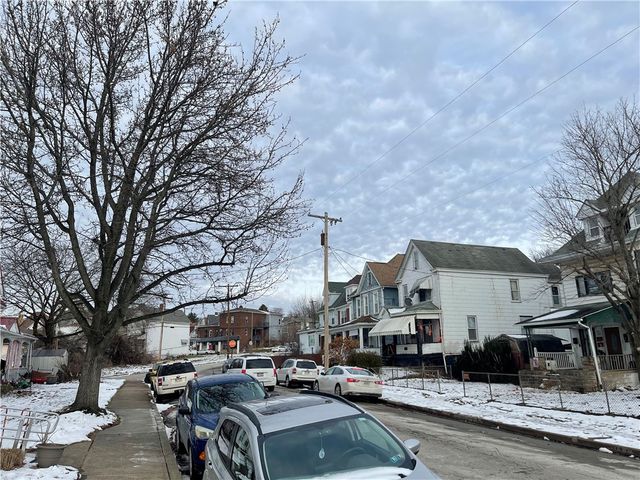 253 Ridge Ave, New Kensington, PA 15068