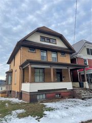 253 Ridge Ave, New Kensington, PA 15068