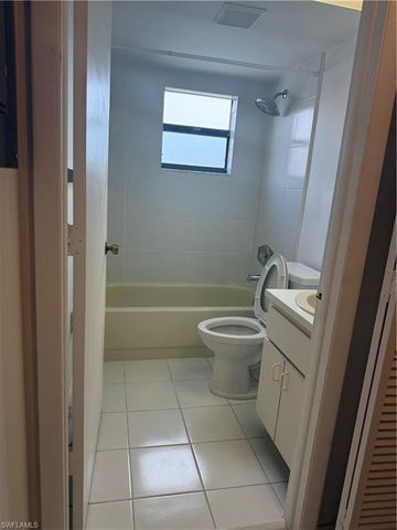 642 SE 13th PL 5, Cape Coral, FL 33990