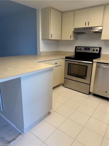 642 SE 13th PL 5, Cape Coral, FL 33990