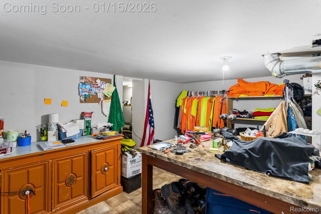 868 Mill Street, Lincoln Park, MI 48146