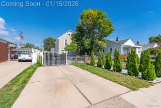868 Mill Street, Lincoln Park, MI 48146