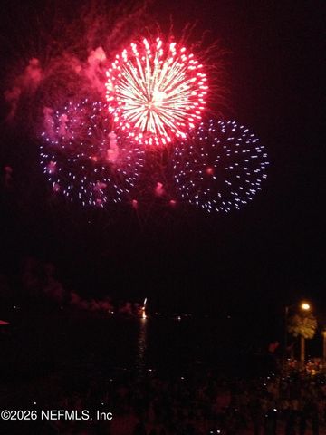 10 CENTRAL Avenue, Crescent City, FL 32112