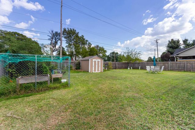 8803 W 18th Ct N, Wichita, KS 67212