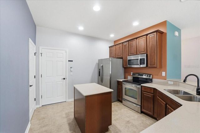 5427 LEIGHTON LANE, Oviedo, FL 32765