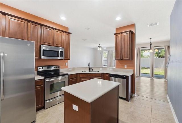 5427 LEIGHTON LANE, Oviedo, FL 32765