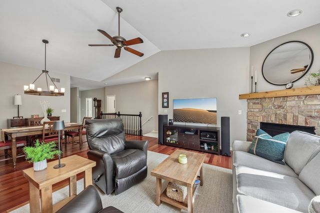 150 Forest Avenue, Fox Lake, IL 60020