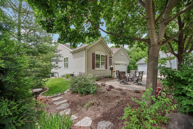 150 Forest Avenue, Fox Lake, IL 60020