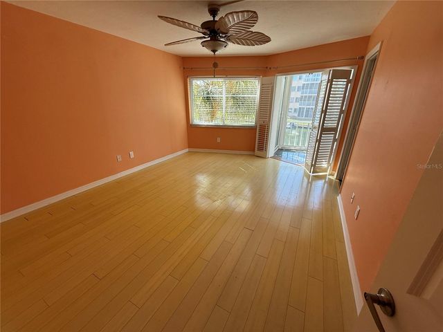 1250 N PORTOFINO DRIVE 202, Sarasota, FL 34242