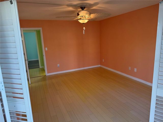1250 N PORTOFINO DRIVE 202, Sarasota, FL 34242
