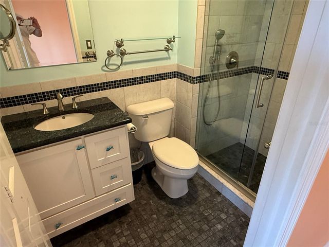 1250 N PORTOFINO DRIVE 202, Sarasota, FL 34242