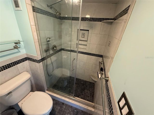 1250 N PORTOFINO DRIVE 202, Sarasota, FL 34242