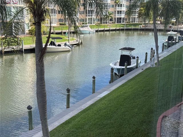 1250 N PORTOFINO DRIVE 202, Sarasota, FL 34242