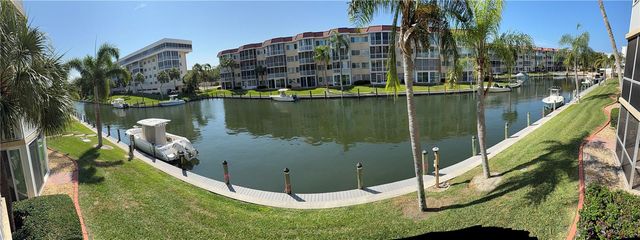 1250 N PORTOFINO DRIVE 202, Sarasota, FL 34242