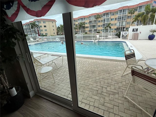 1250 N PORTOFINO DRIVE 202, Sarasota, FL 34242