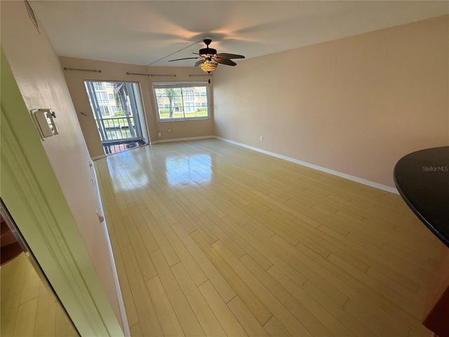 1250 N PORTOFINO DRIVE 202, Sarasota, FL 34242