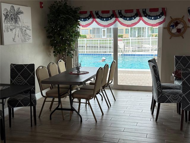 1250 N PORTOFINO DRIVE 202, Sarasota, FL 34242