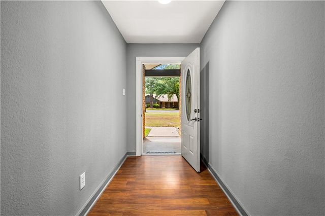 4410 WALDEN Drive, Pineville, LA 71360