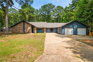 4410 WALDEN Drive, Pineville, LA 71360