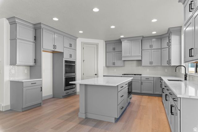 562 W COYOTE RIDGE RD, Grantsville, UT 84029