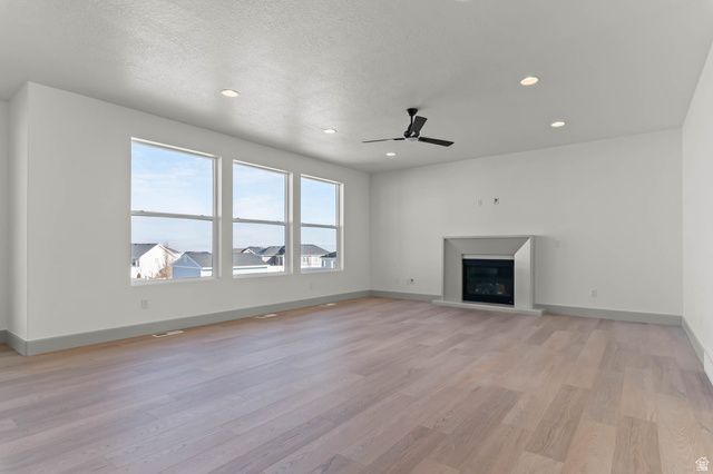 562 W COYOTE RIDGE RD, Grantsville, UT 84029