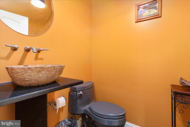 1406 PANHANDLE RD, Bentonville, VA 22610