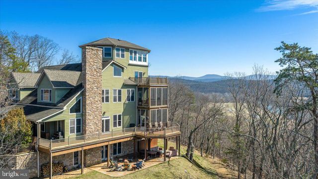 1406 PANHANDLE RD, Bentonville, VA 22610