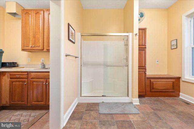 1406 PANHANDLE RD, Bentonville, VA 22610