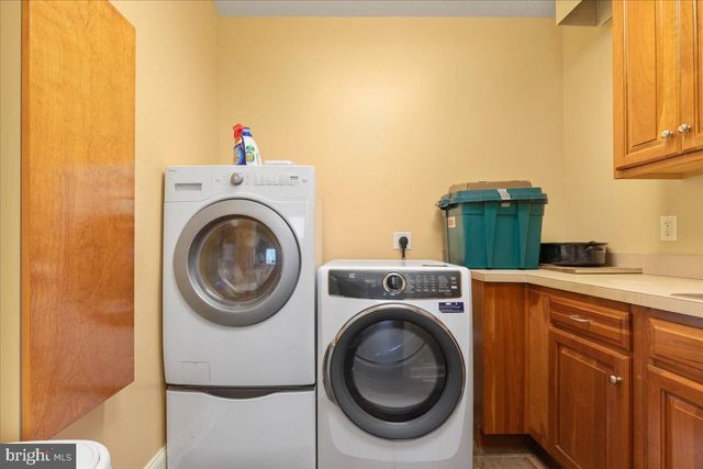 1406 PANHANDLE RD, Bentonville, VA 22610